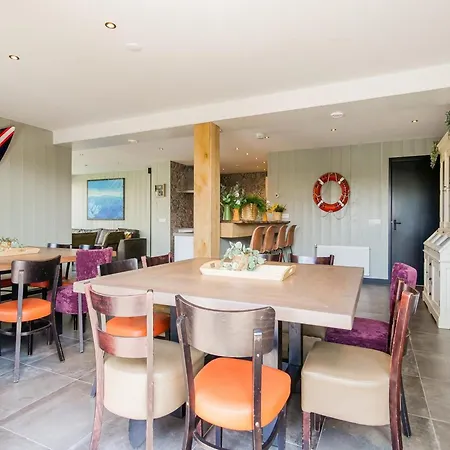 22 Person Group De Groote Kaap Holiday home *