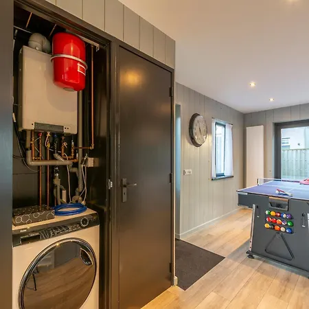 度假居 Group Getaway *